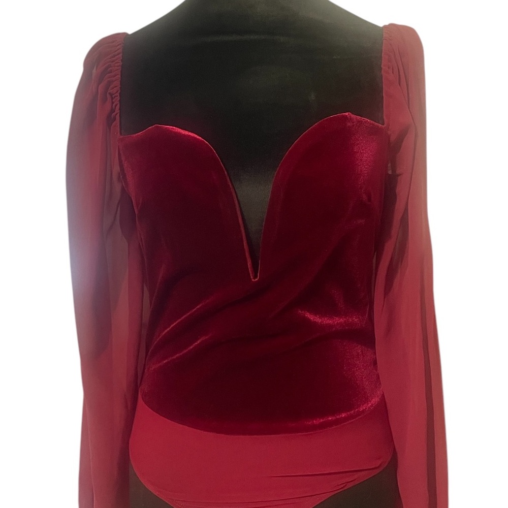 Lulus Chic Poise Wine Red Velvet Notched Balloon Sleeve Bodysuit,Medium, NWT - Picture 6 of 9